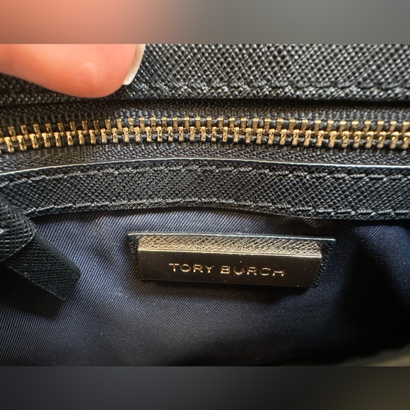 Tory Burch Robinson Purse Black - Picture 6 of 8